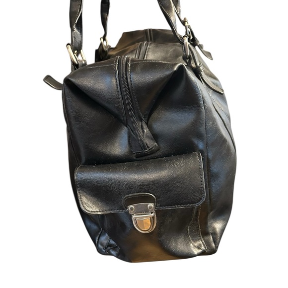 Faux Leather Weekender Travel Black Duffle Bag Excellent Clean Condition - Picture 7 of 16